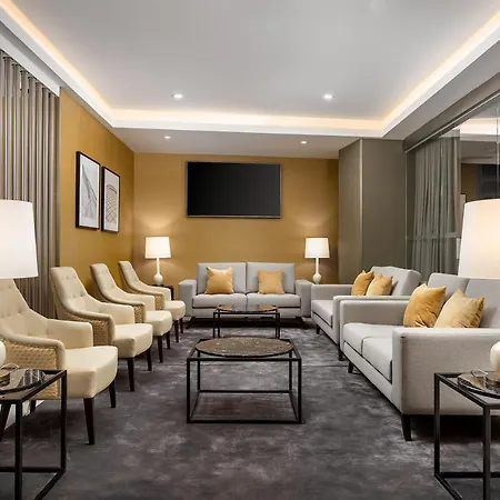 Empire Marques ホテル