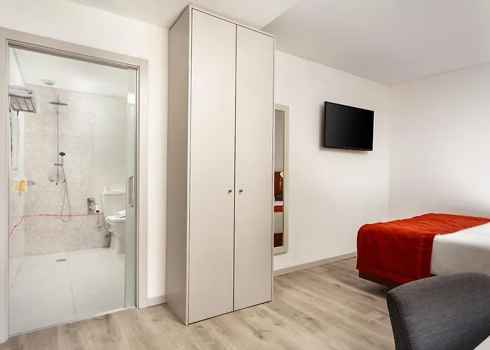 Отель Empire Marques 3*