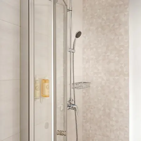 Empire Marques 酒店